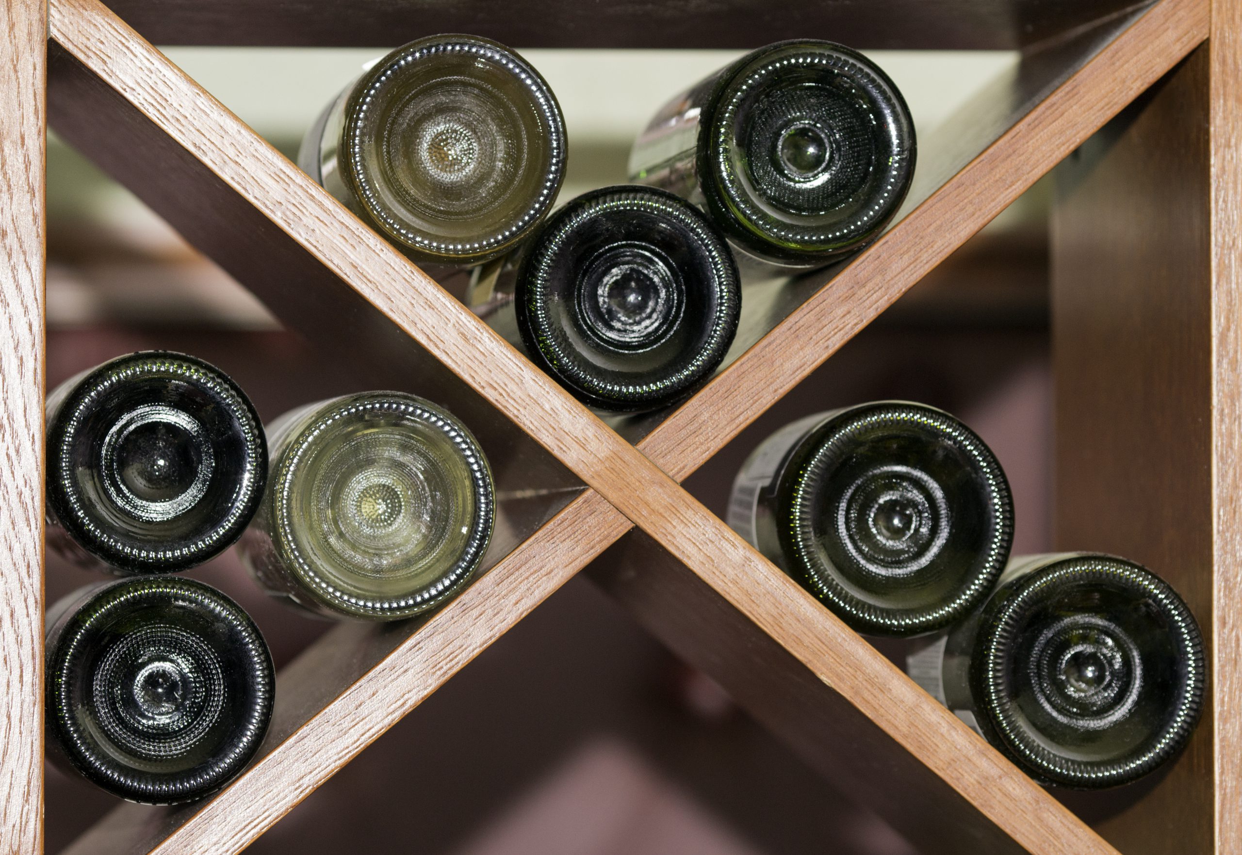 Tips to Choose the Perfect Wine Cellar Racks